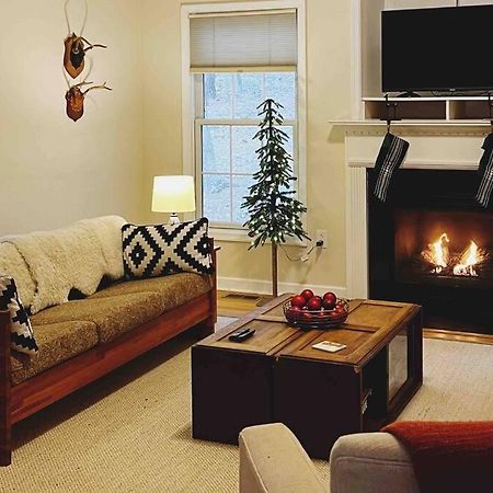 Cozy Cabin W/ Indoor Fireplace & Tranquil Views ルーレイ エクステリア 写真
