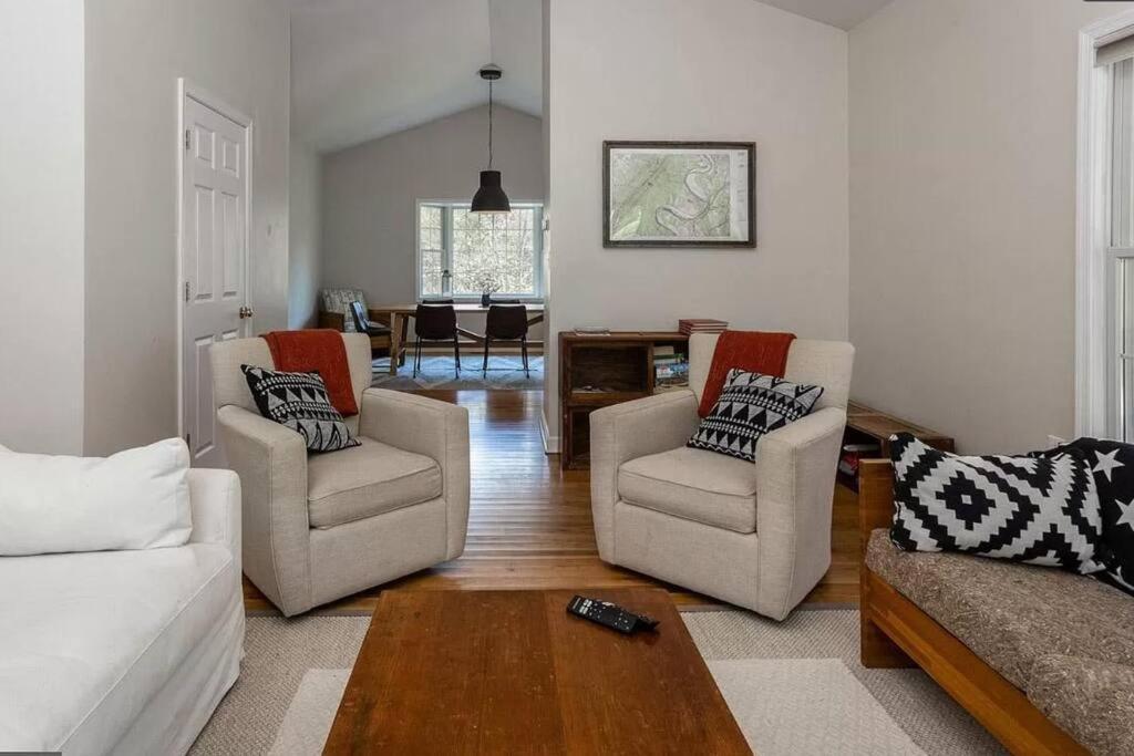 Cozy Cabin W/ Indoor Fireplace & Tranquil Views ルーレイ エクステリア 写真